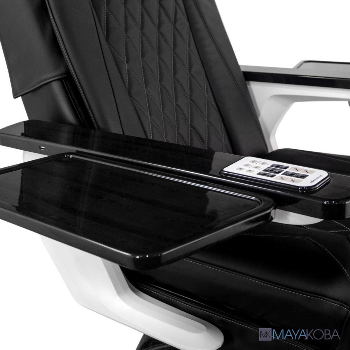 SHIATSULOGIC DX MASSAGE CHAIR W/ COVERSET by Mayakoba
