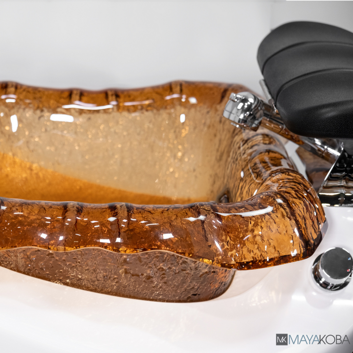 PERLA Pedicure Spa with DX Chair Top by Mayakoba