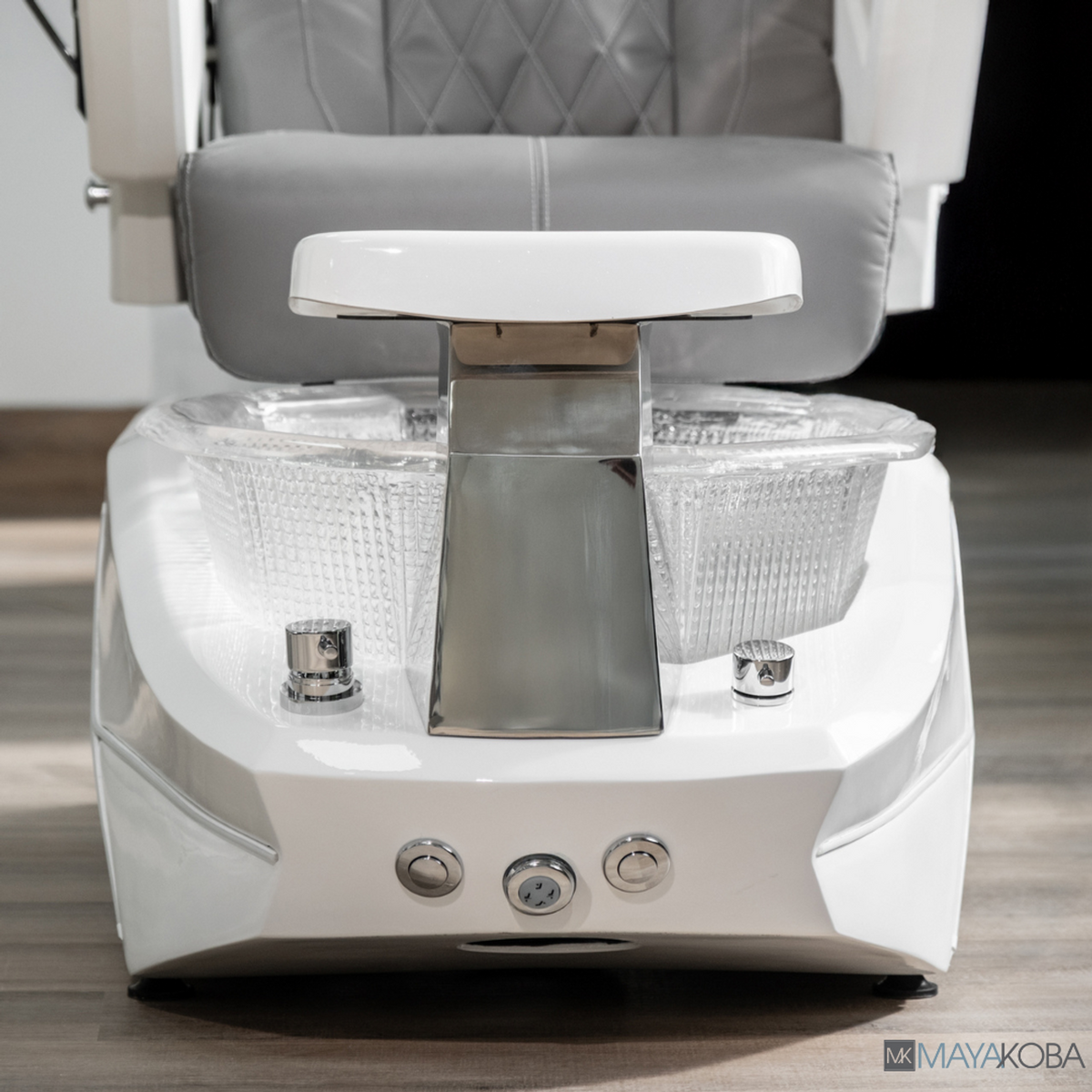 GEOM II Pedicure Spa with LX Chair Top by Mayakoba