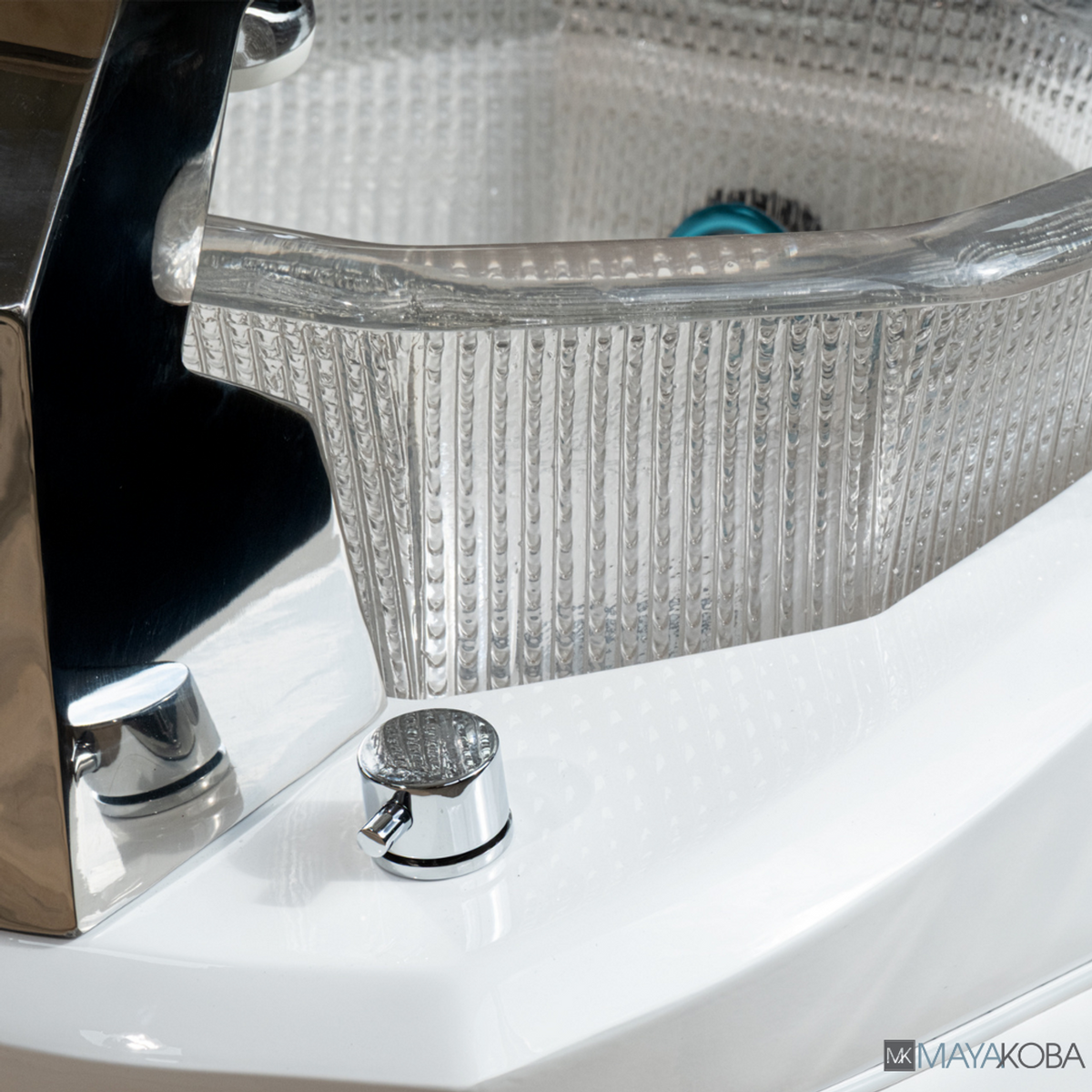 GEOM II Pedicure Spa with LX Chair Top by Mayakoba