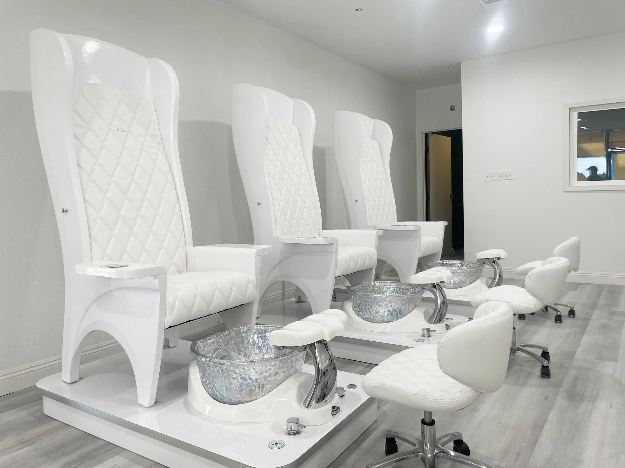 Featured Pedicure Chairs - Superb Nail Supply